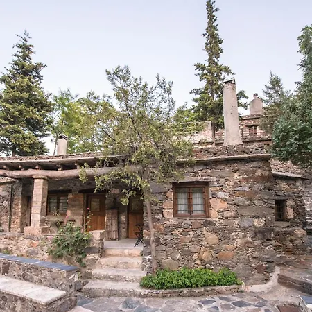 μilia Mountain Retreat 2* Vlátos