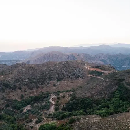 μilia Mountain Retreat 2* Vlátos
