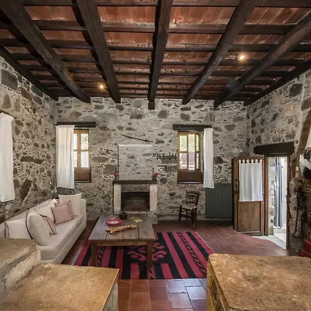 μilia Mountain Retreat 2* Vlátos
